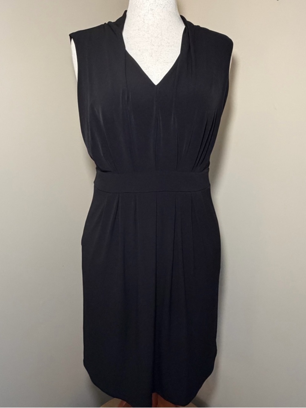 Chico’s Womens Size 3 (US 16) Black Sleeveless Dress Pleated V-Neck Knee Length